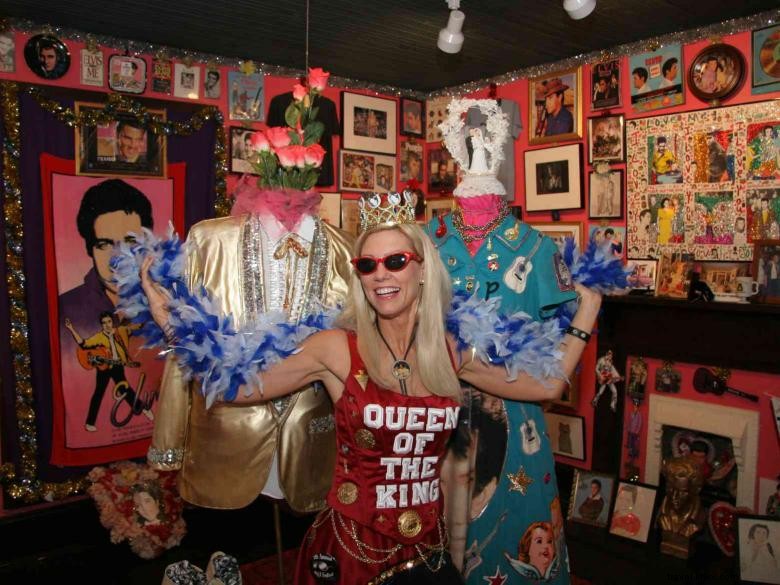Maison d hôtes Loudermilk – le musée Elvis complet