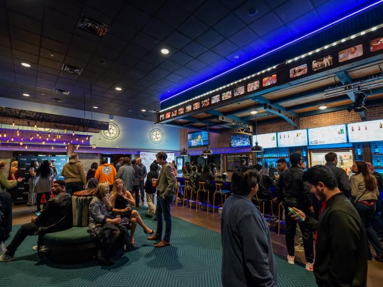 CinéSprings & Taphouse – cinéma & bar à Sandy Springs