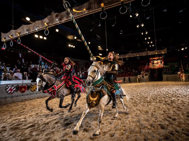 Dîner et tournoi à l époque médiévale