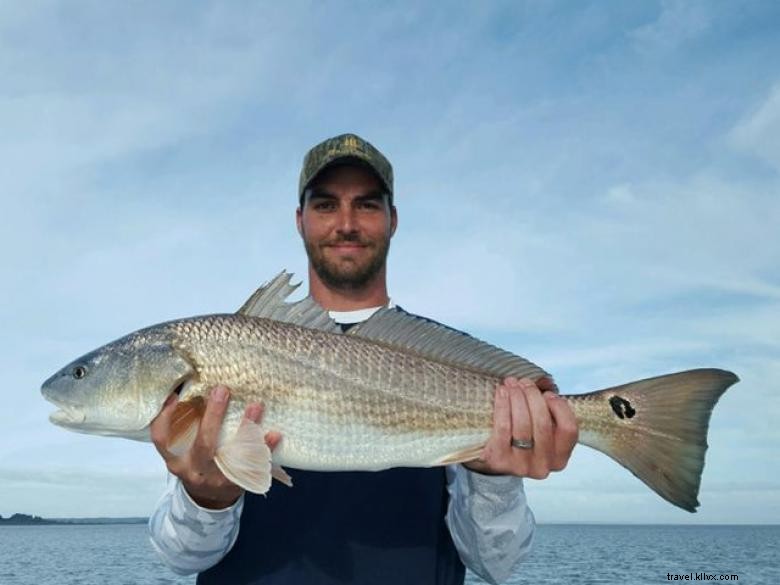 Aventures de pêche côtière dans les marais de Géorgie