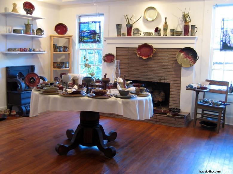 Poterie plate Hickory