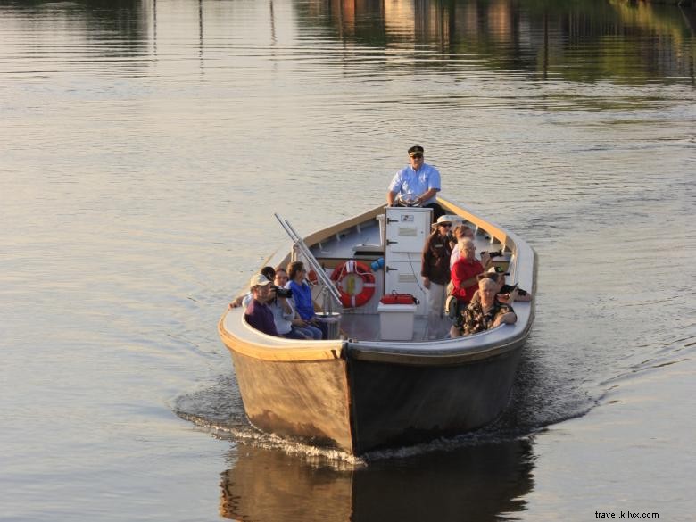 Centre d’interprétation du canal d Augusta – excursions en bateau à Saint‑Pétersbourg
