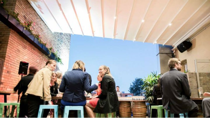 Détendez‑vous dans l’un des jardins à bière de Brisbane