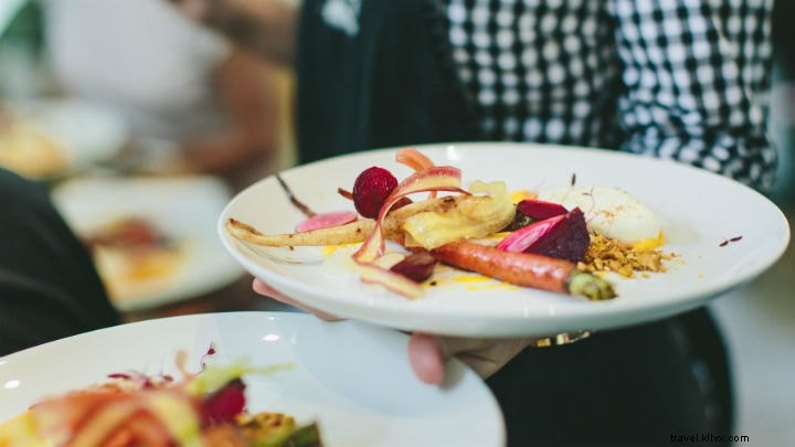 11 restaurants qui valent le détour (ou bateau) autour de Brisbane