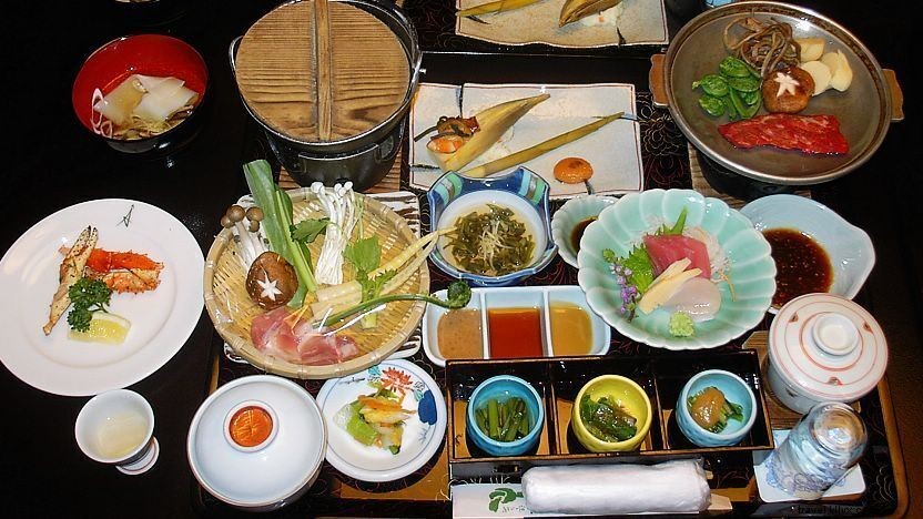 Étiquette à la table au Japon